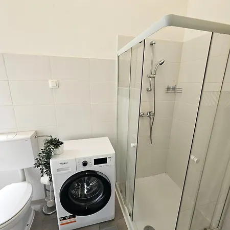 Cozy Flats Near Kazinczy Downtown Апартаменты *