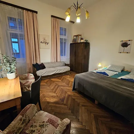 Cozy Flats Near Kazinczy Downtown *